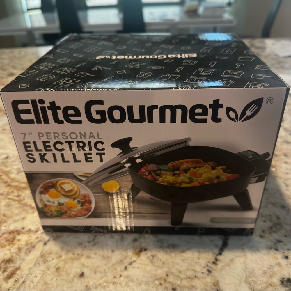 Elite Gourmet EFS-400 Personal Stir Fry Griddle 7x7 Electric Skillet